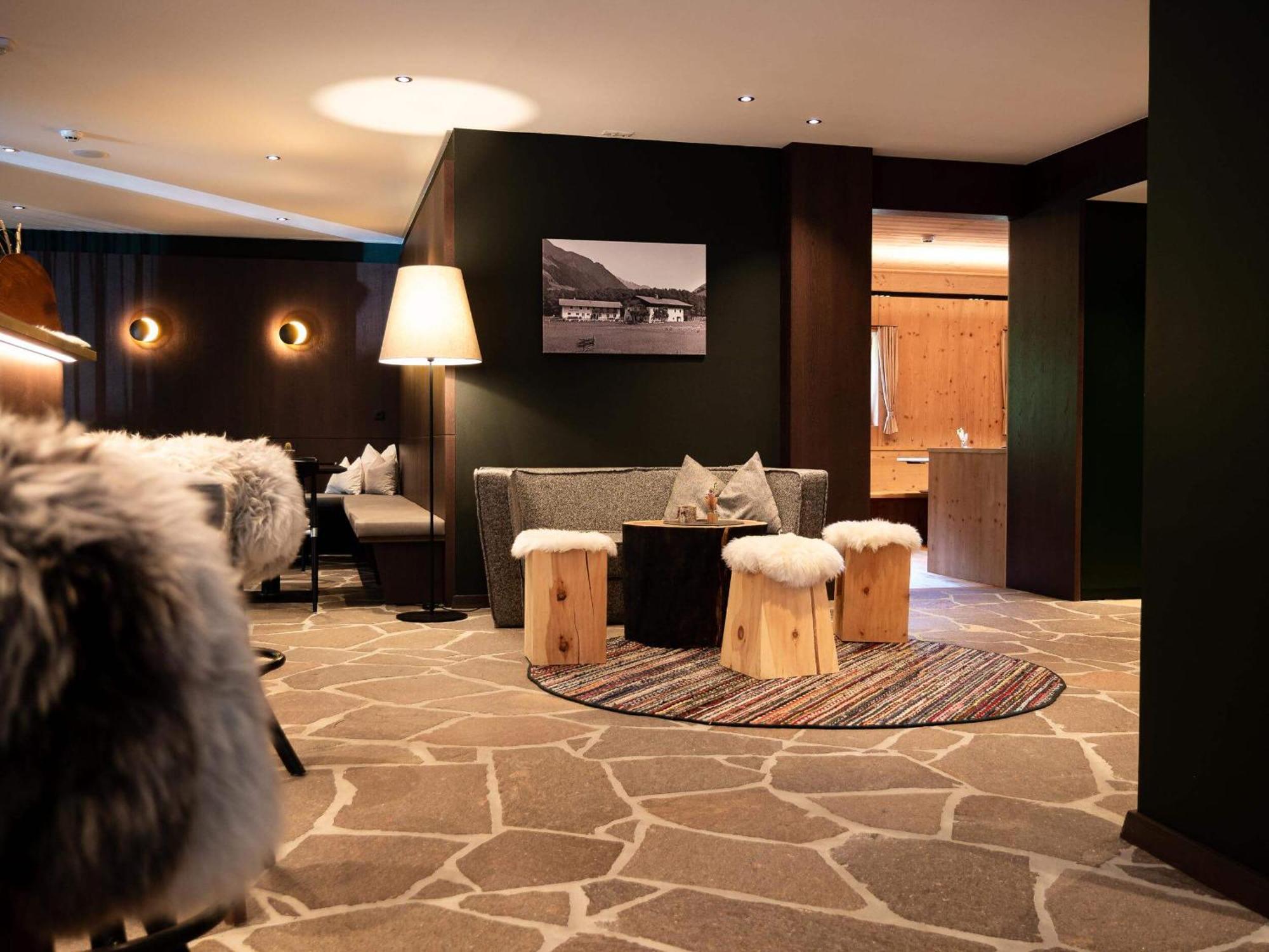 Alpine Life Hotel Anabel Cadipietra Exterior photo